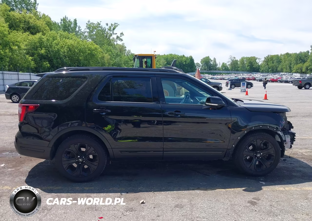 2019 Ford Explorer Sport VIN:1FM5K8GTXKGB20540 - 14