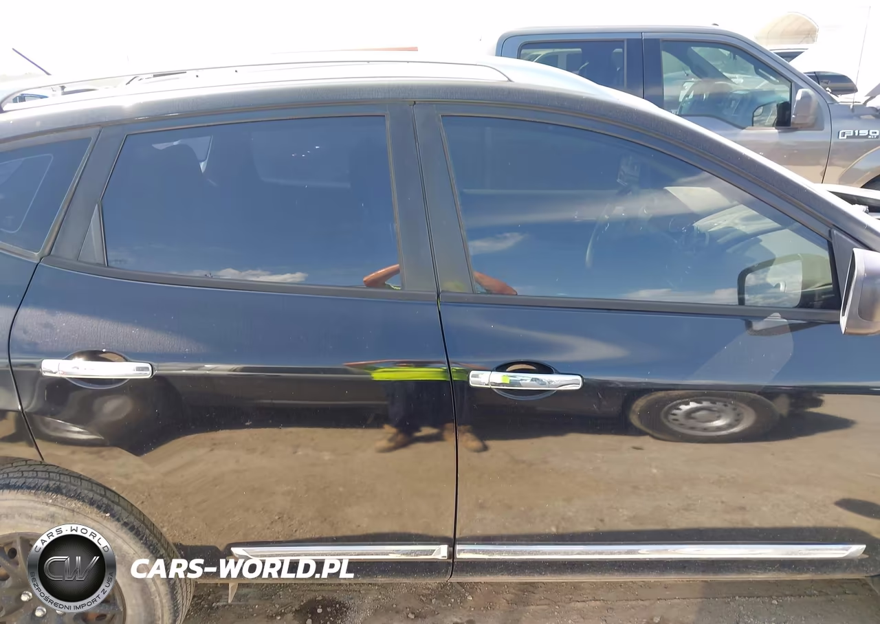 2015 Nissan Rogue Select S VIN:JN8AS5MTXFW161868 - 14