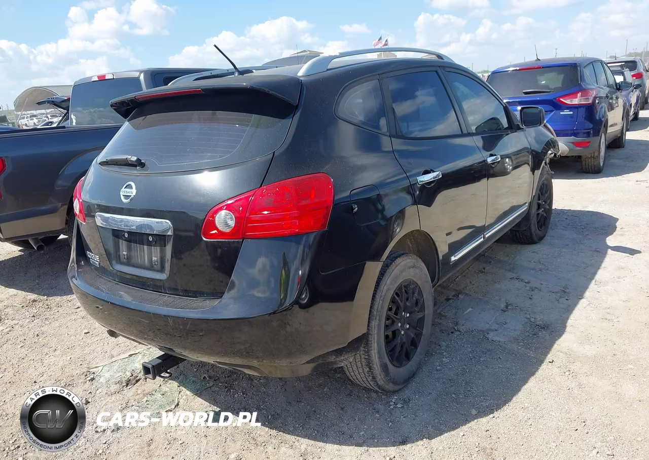 2015 Nissan Rogue Select S VIN:JN8AS5MTXFW161868 - 4