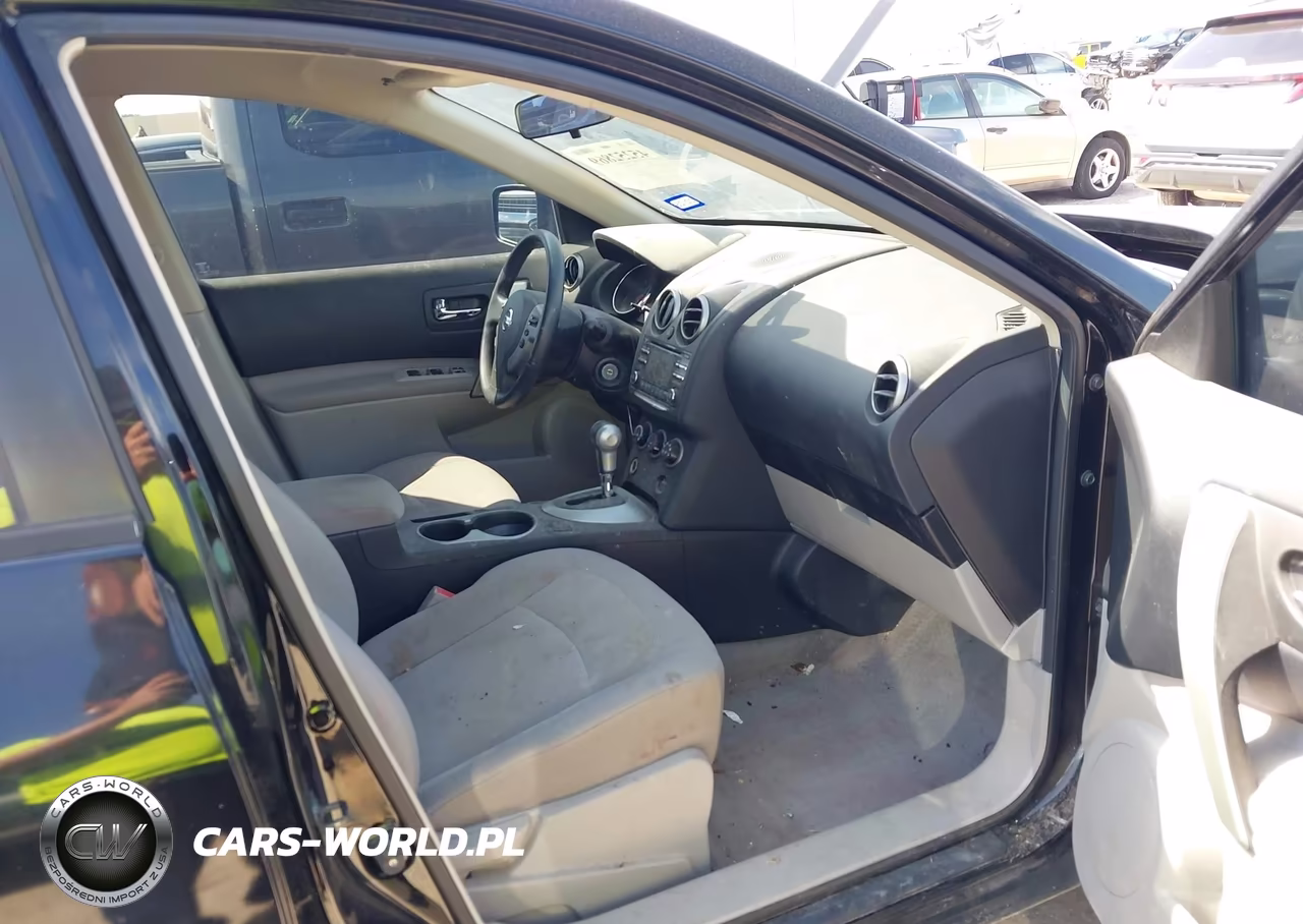 2015 Nissan Rogue Select S VIN:JN8AS5MTXFW161868 - 5
