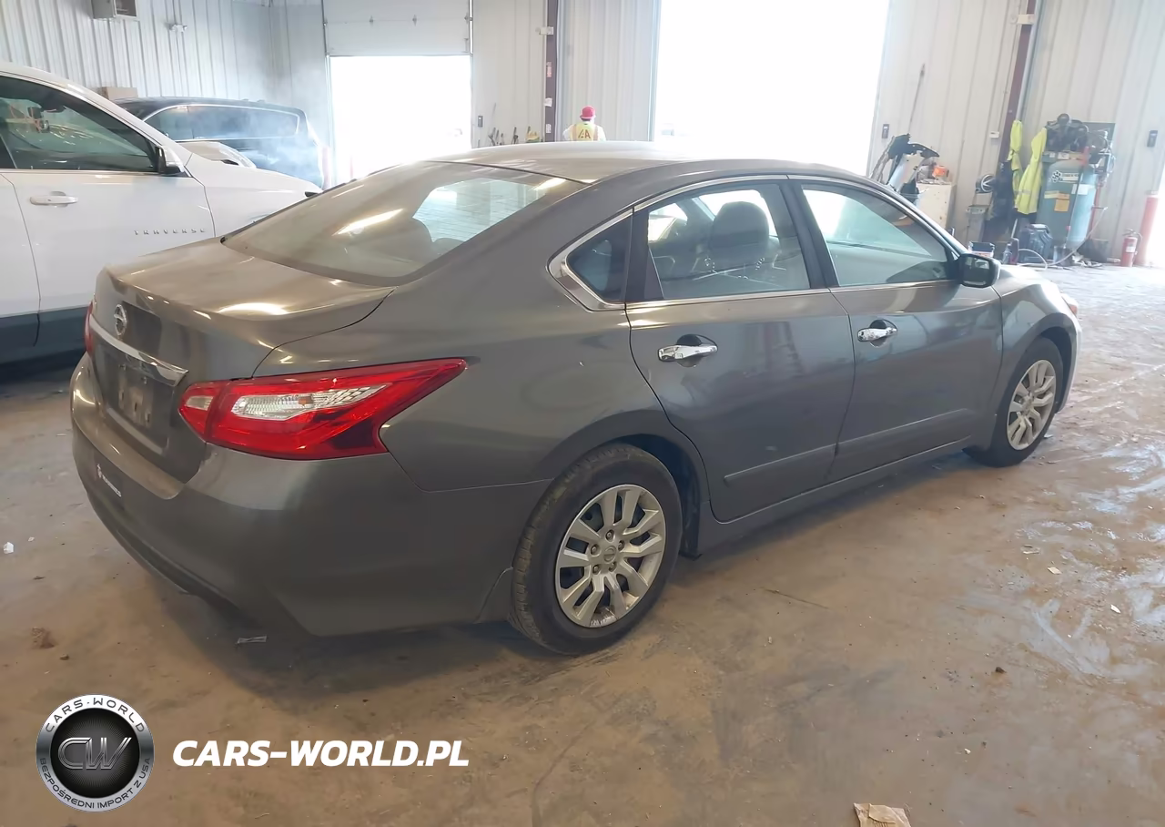 2017 Nissan Altima 2.5 S VIN:1N4AL3AP5HN319293 - 4
