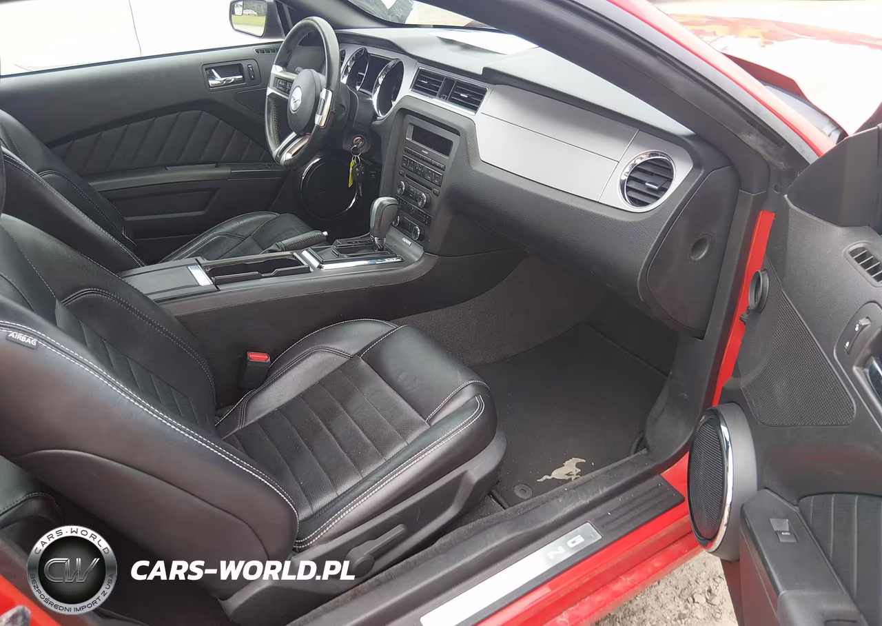 2013 Ford Mustang V6 Premium VIN:1ZVBP8AM3D5235387 - 5