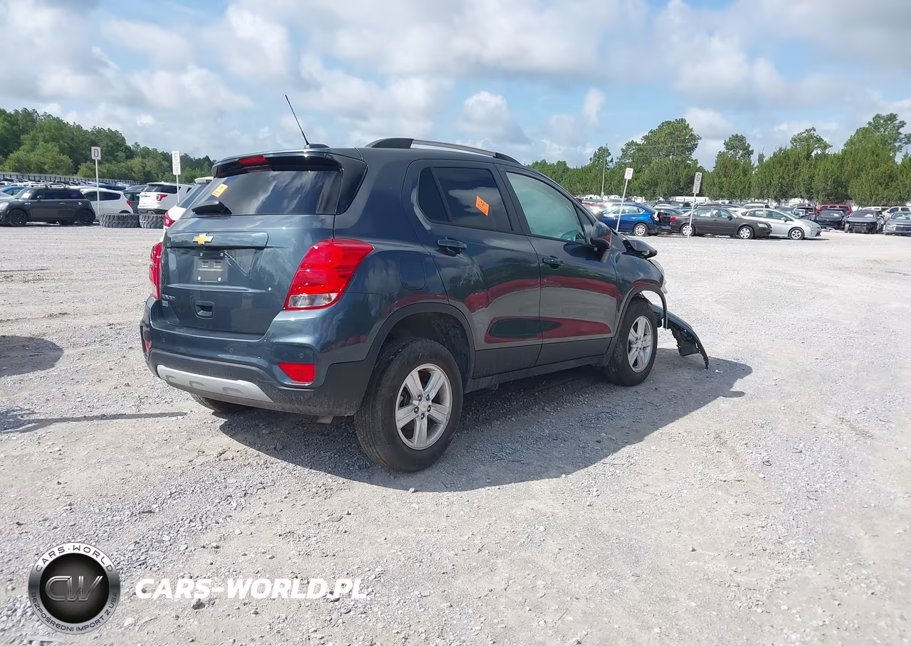 2022 Chevrolet Trax Awd Lt VIN:KL7CJPSM6NB532946 - 4