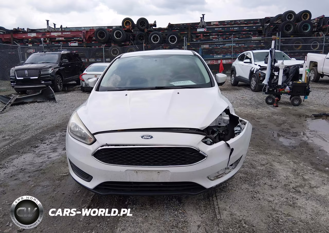 2017 Ford Focus Se VIN:1FADP3F21HL322119 - 11