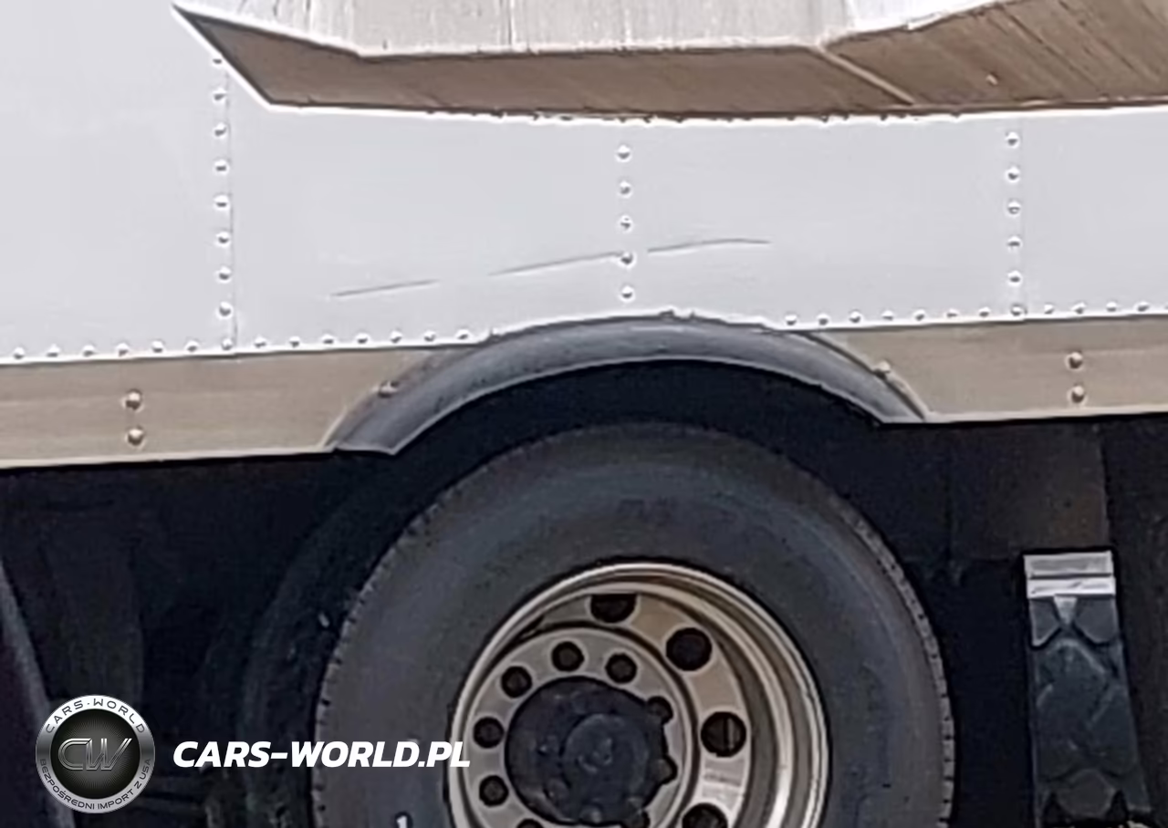 2019 Freightliner M2 106 VIN:1FVACXFC2KHKK4546 - 11
