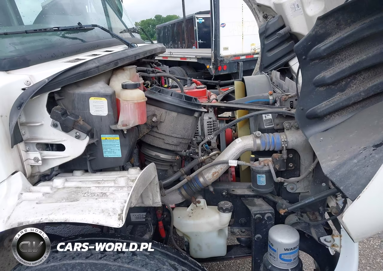 2019 Freightliner M2 106 VIN:1FVACXFC2KHKK4546 - 17