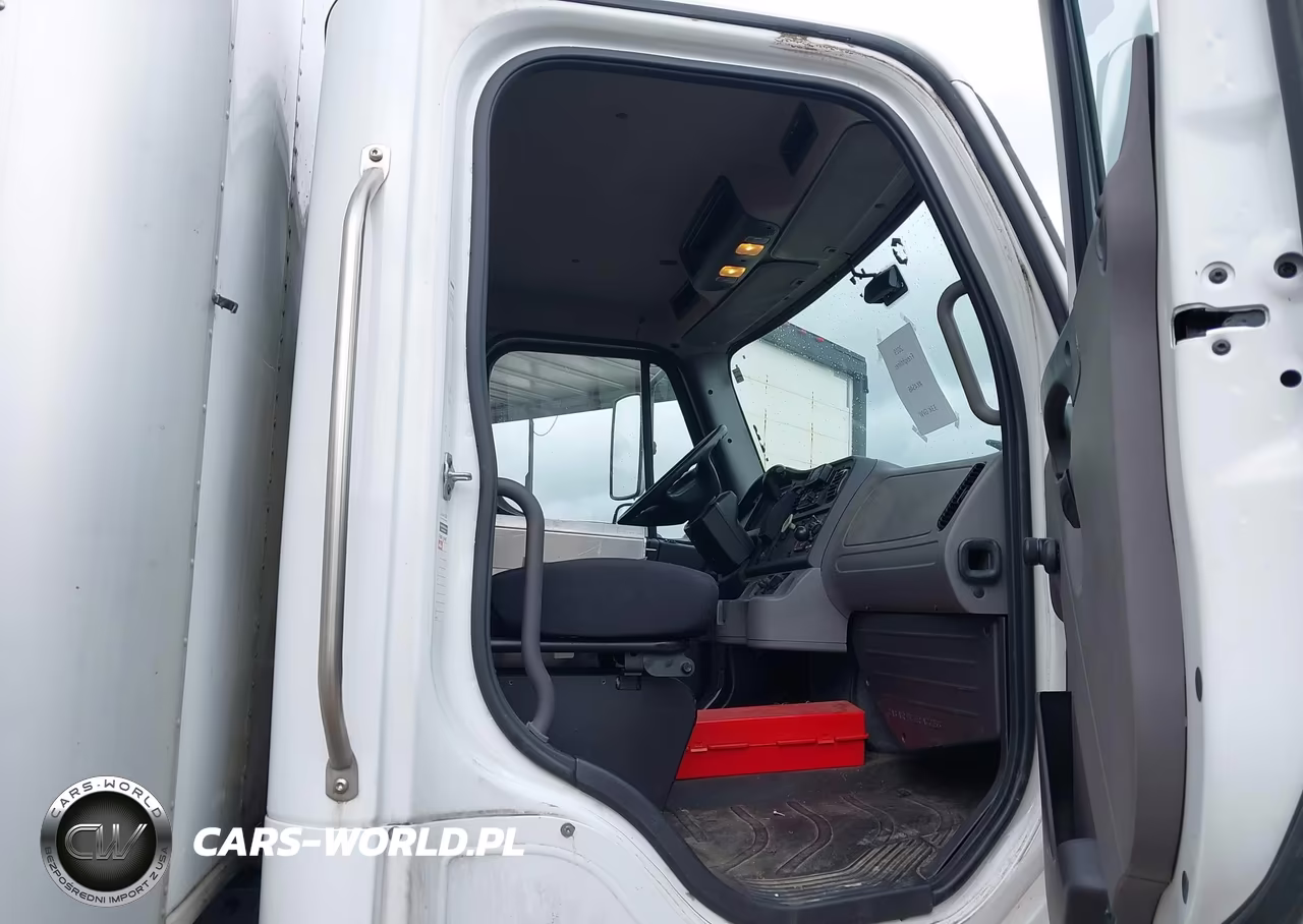 2019 Freightliner M2 106 VIN:1FVACXFC2KHKK4546 - 6
