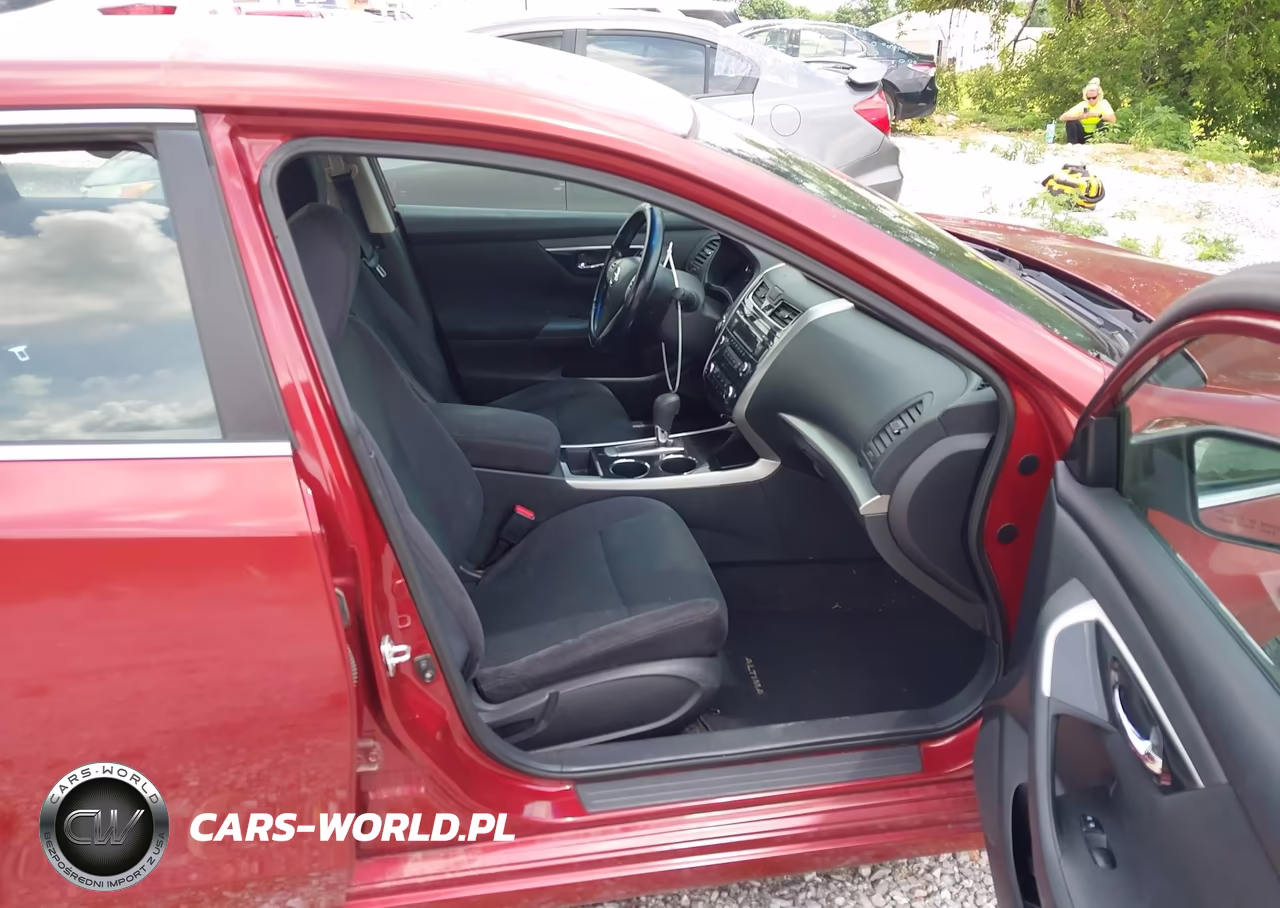 2014 Nissan Altima 2.5 S VIN:1N4AL3AP7EN243930 - 5