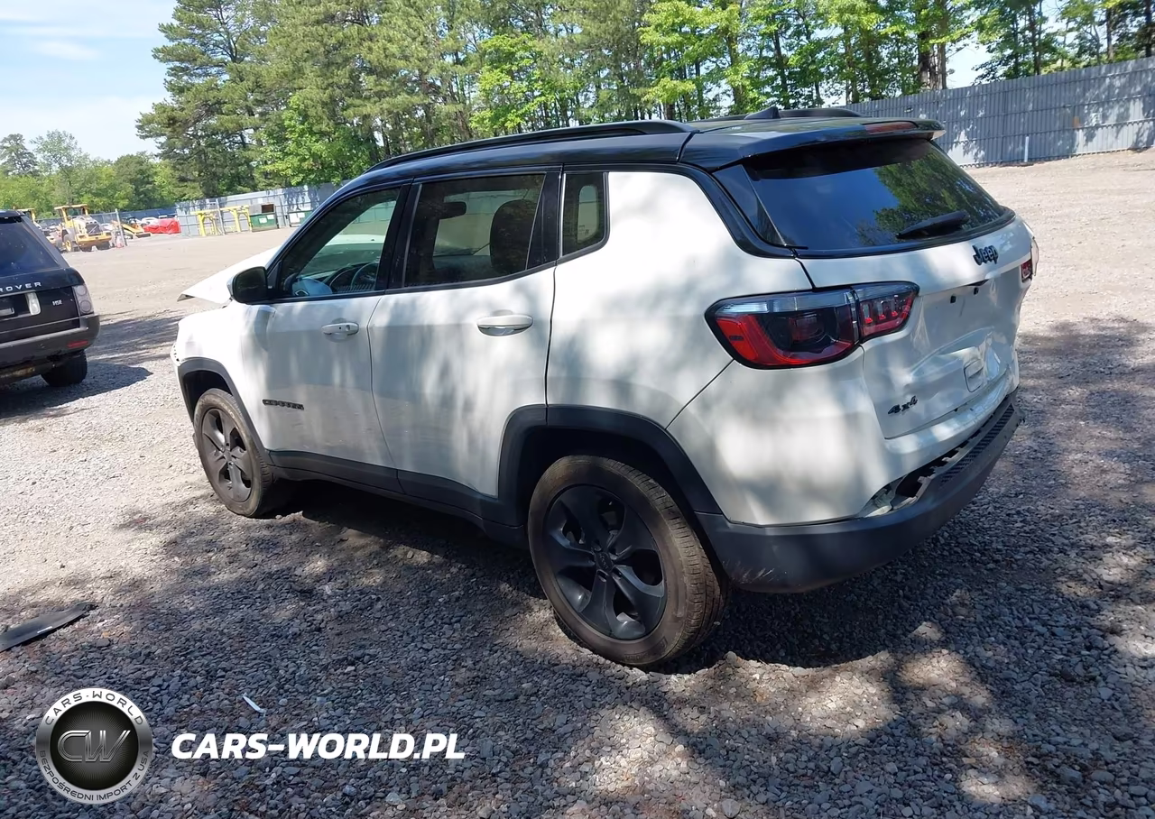 2021 Jeep Compass Altitude 4X4 VIN:3C4NJDBB8MT586433 - 3