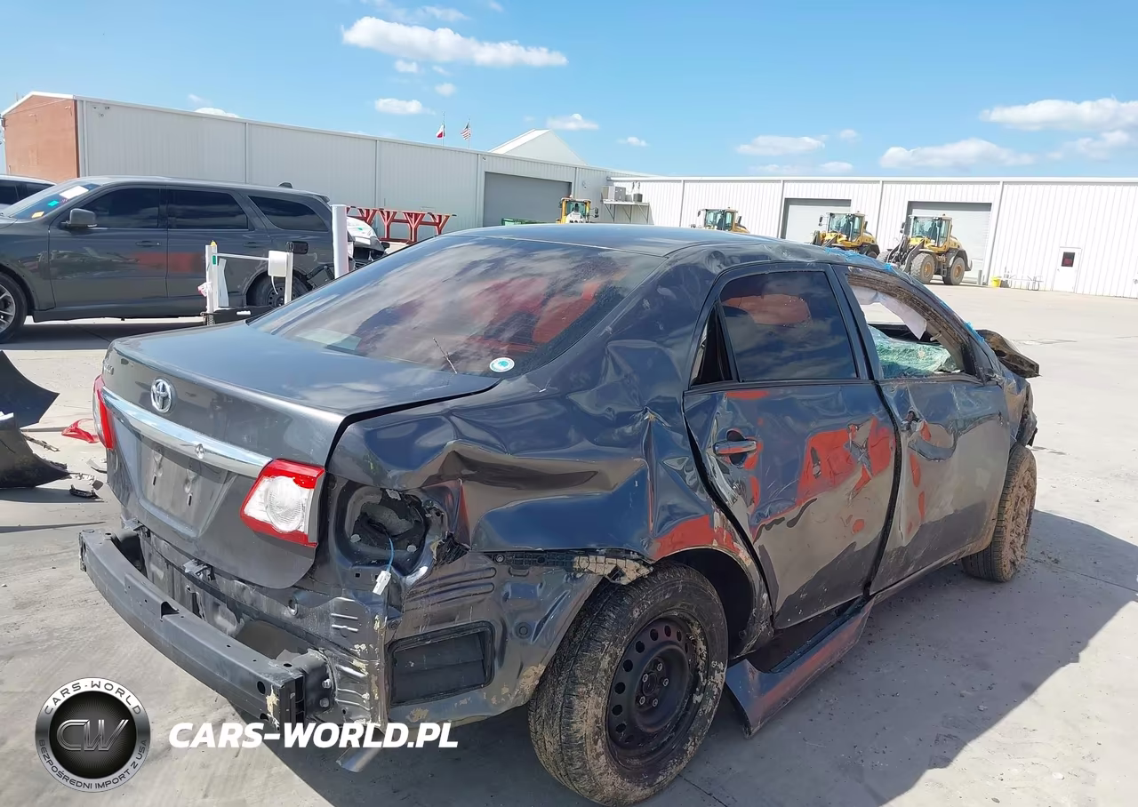 2013 Toyota Corolla L VIN:JTDBU4EEXDJ120526 - 4