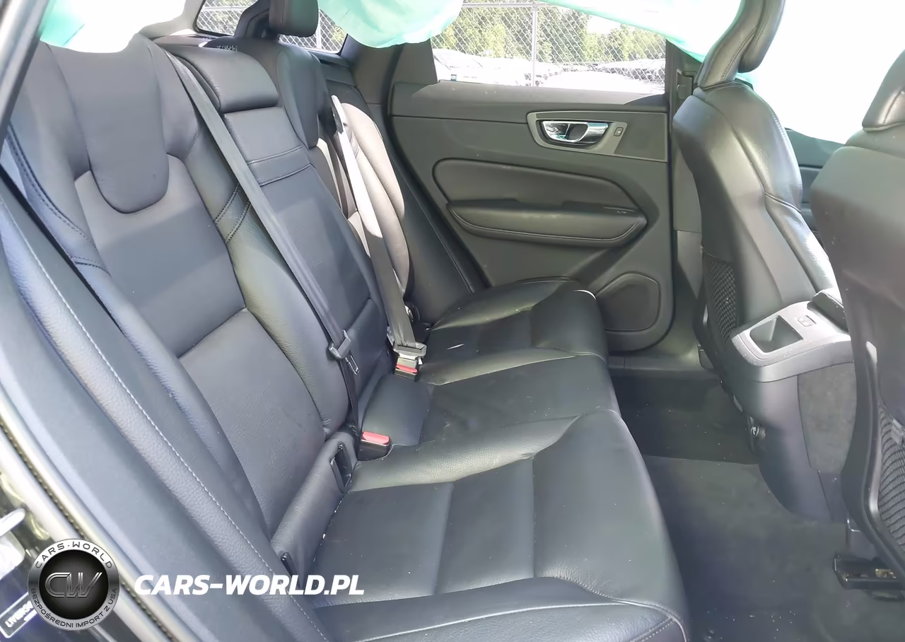2019 Volvo Xc60 T5 Momentum VIN:LYV102RK5KB196981 - 8