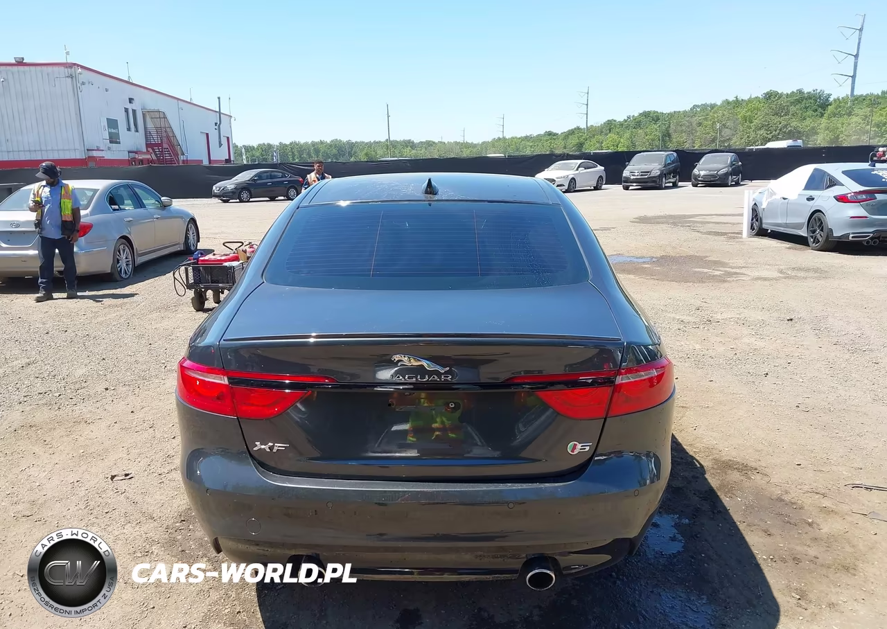 2017 Jaguar Xf S VIN:SAJBG4BV7HCY44844 - 16