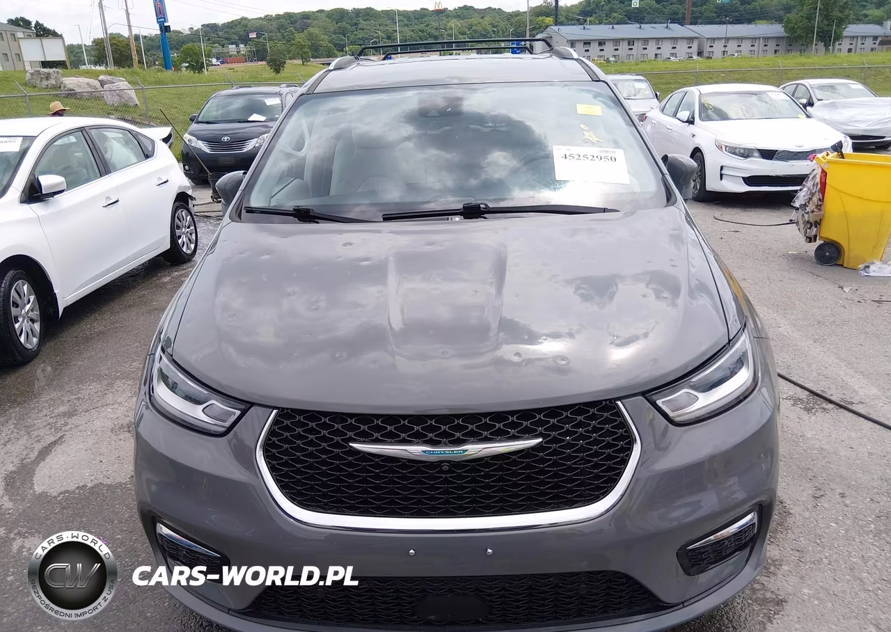 2021 Chrysler Pacifica Hybrid Touring L VIN:2C4RC1L7XMR599479 - 6