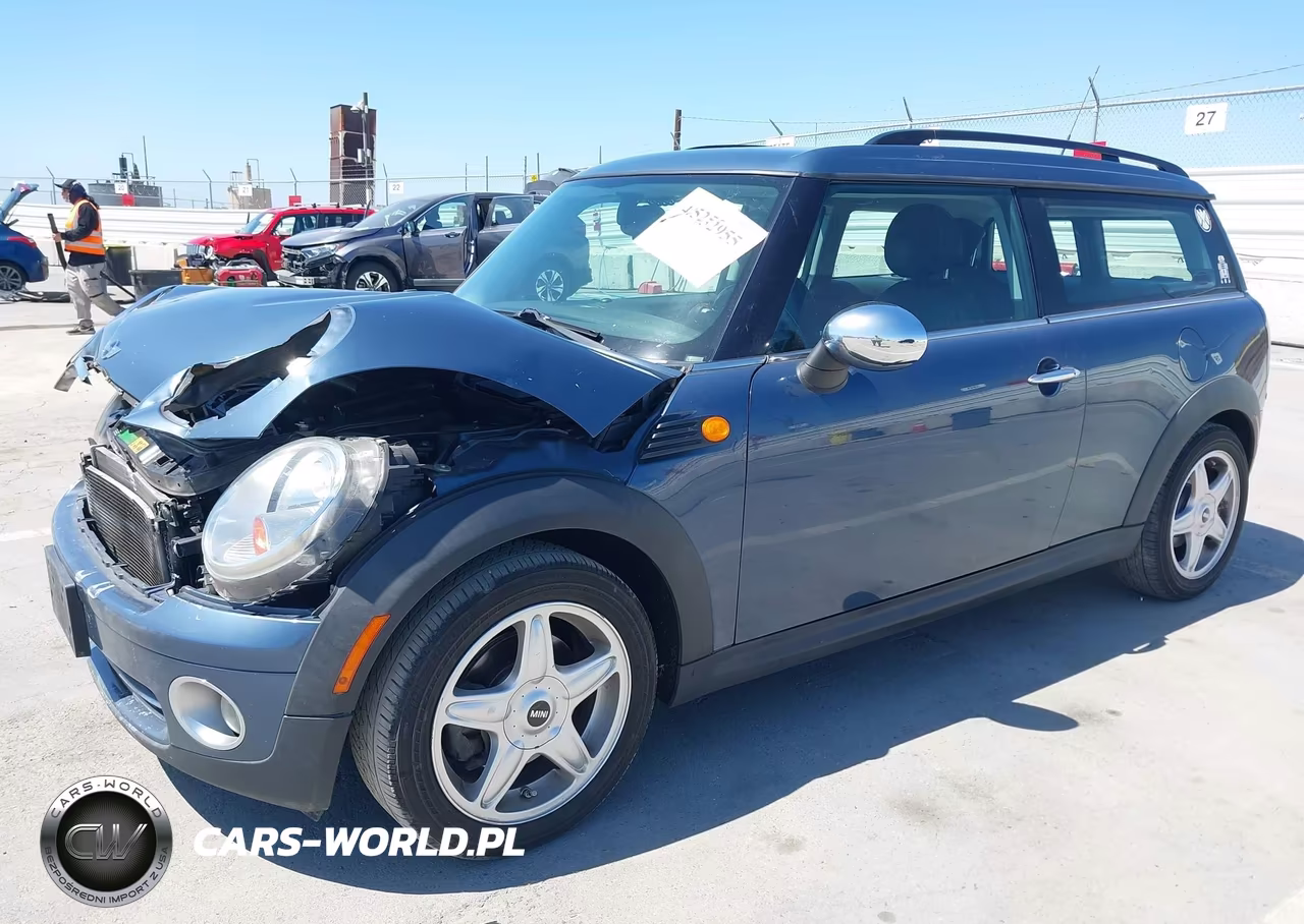 2010 Mini Cooper Clubman VIN:WMWML3C52ATX51535 - 2