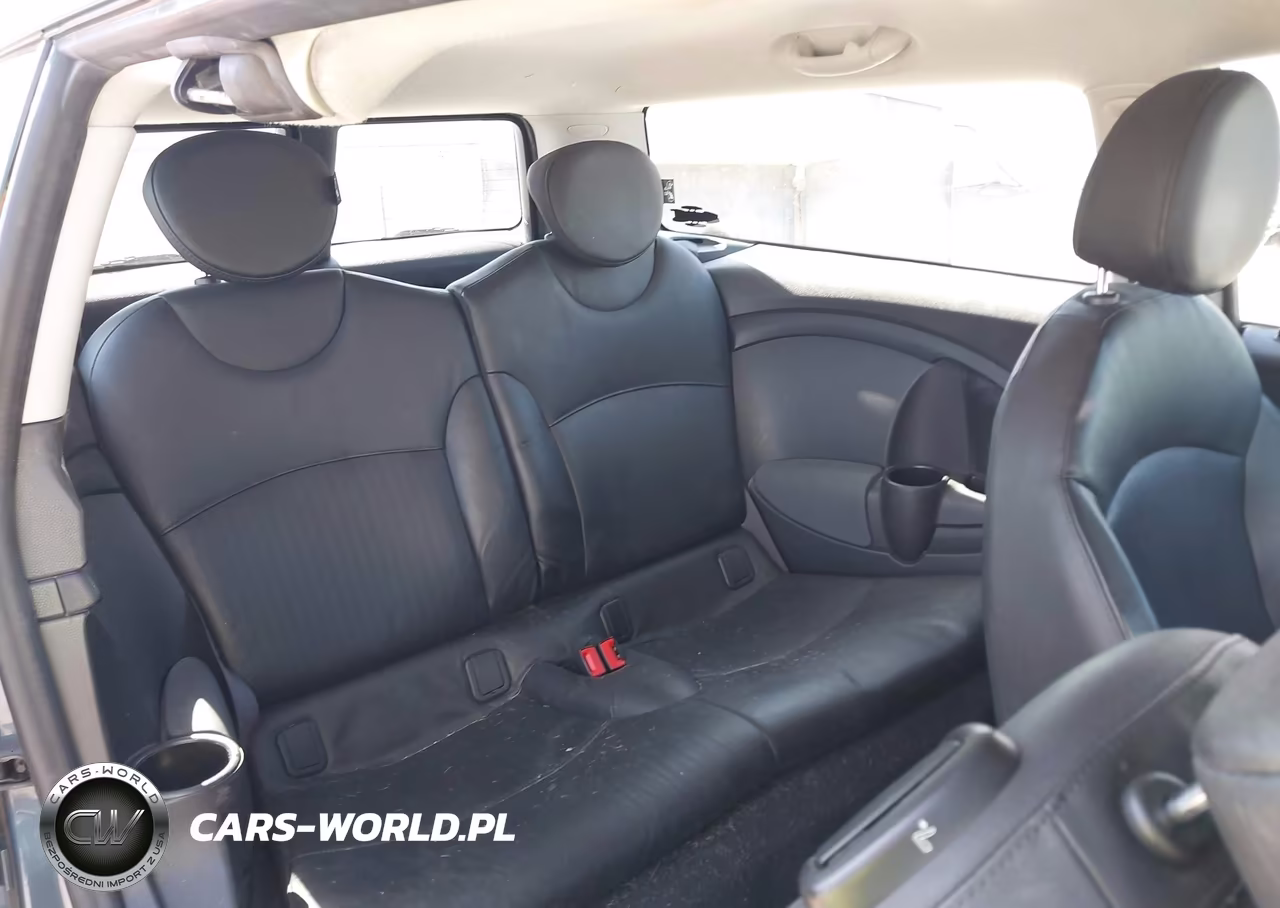 2010 Mini Cooper Clubman VIN:WMWML3C52ATX51535 - 8