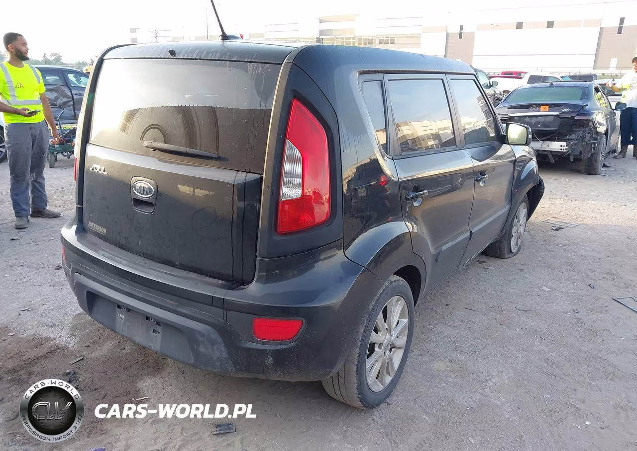 2012 Kia Soul + VIN:KNDJT2A65C7747096 - 4