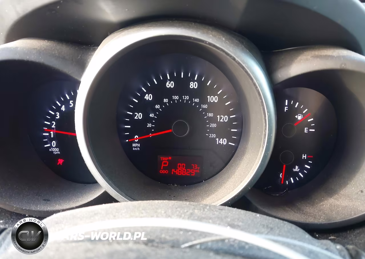 2012 Kia Soul + VIN:KNDJT2A65C7747096 - 7