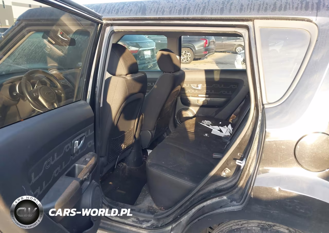 2012 Kia Soul + VIN:KNDJT2A65C7747096 - 8