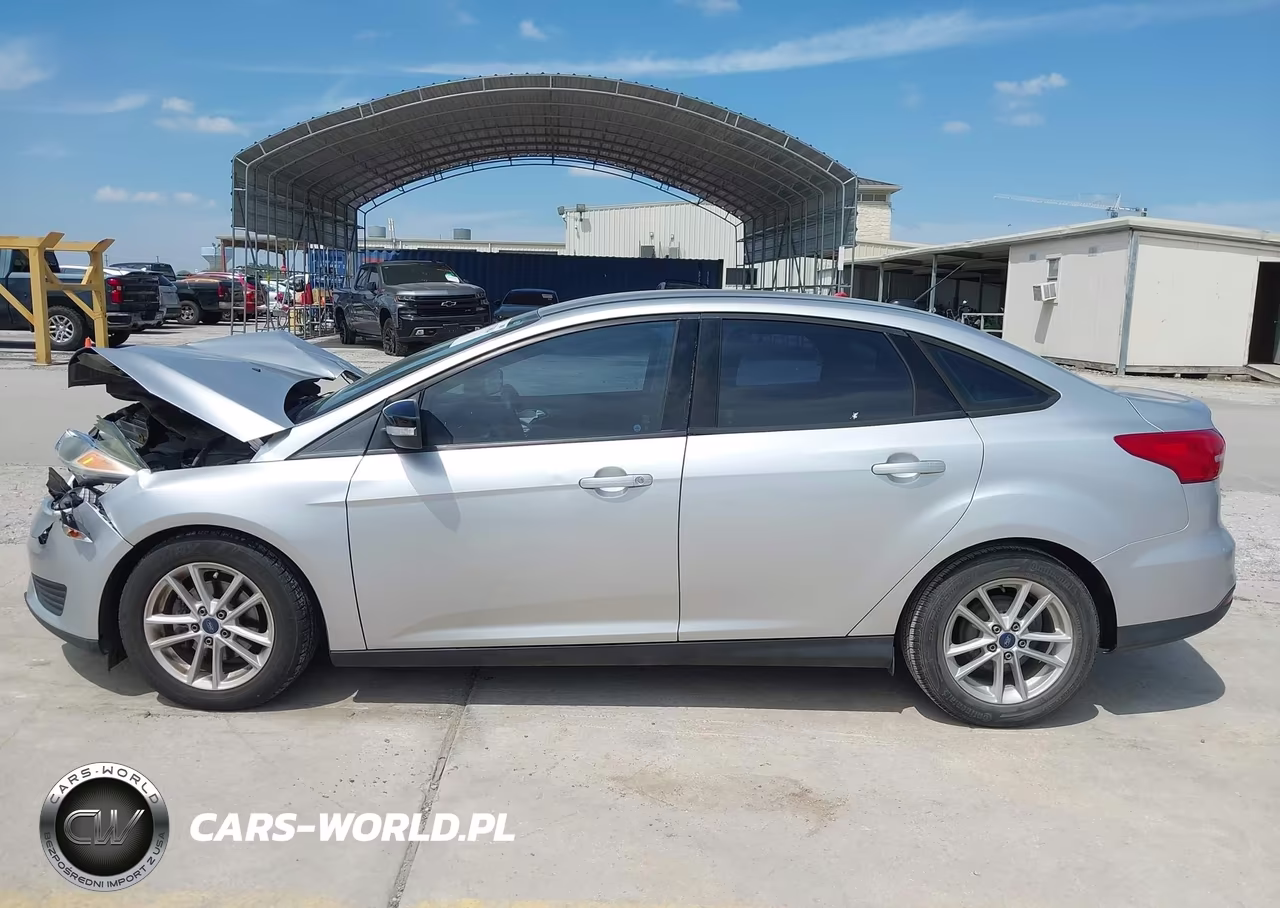 2017 Ford Focus Se VIN:1FADP3F2XHL214131 - 14