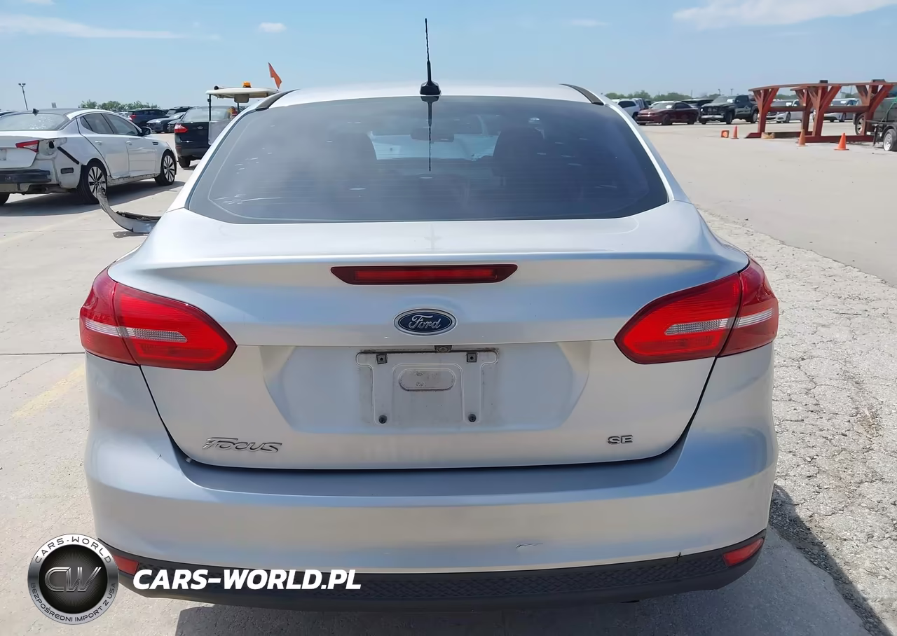 2017 Ford Focus Se VIN:1FADP3F2XHL214131 - 16