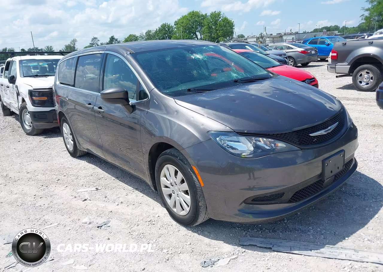 2021 Chrysler Voyager L – zdjęcie 1 z 16