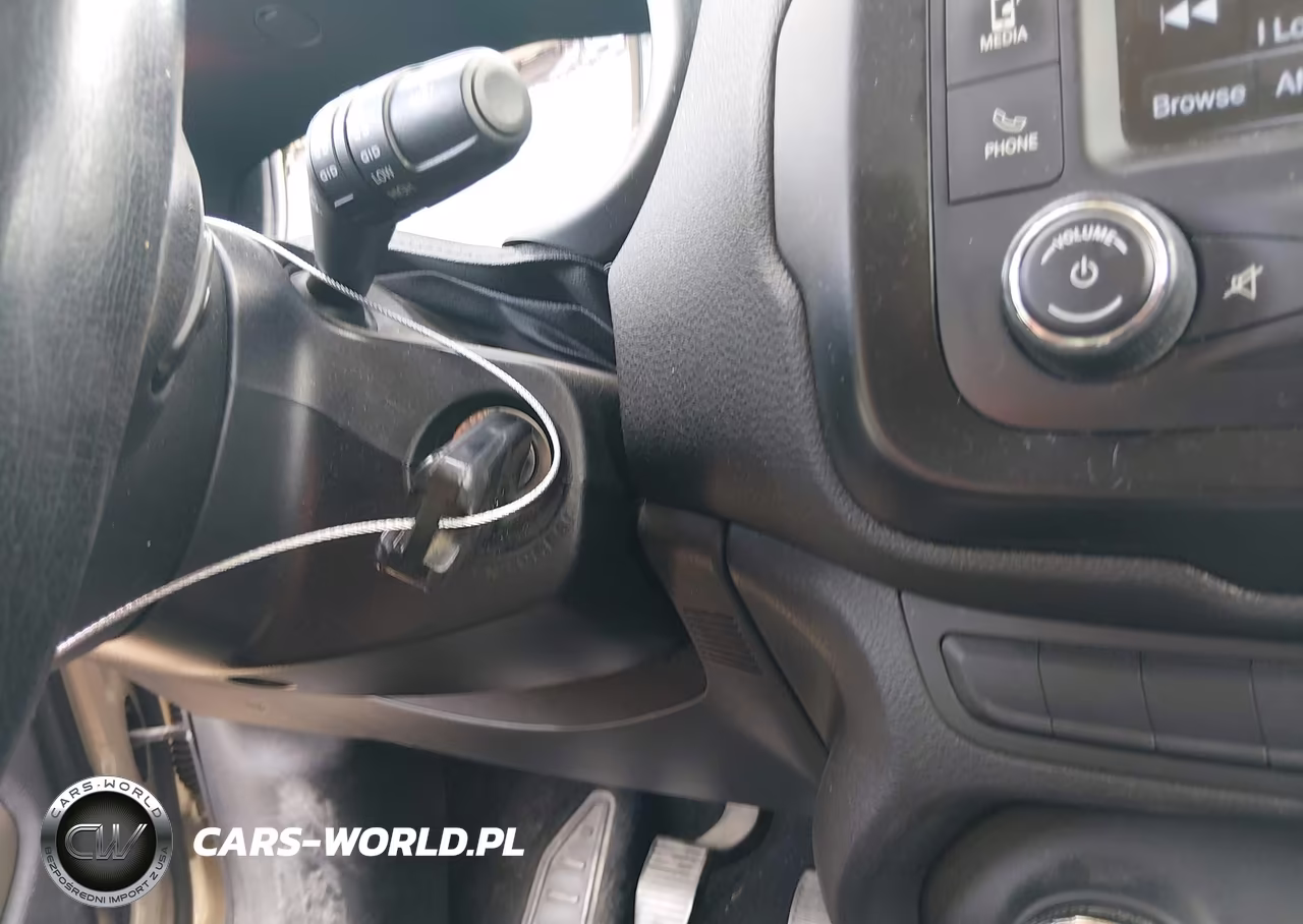 2015 Jeep Renegade Latitude VIN:ZACCJABH0FPC02424 - 11