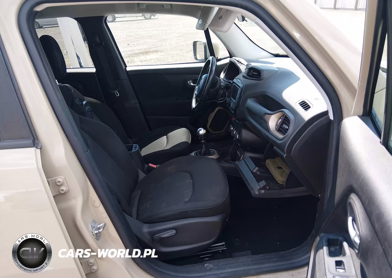 2015 Jeep Renegade Latitude VIN:ZACCJABH0FPC02424 - 5