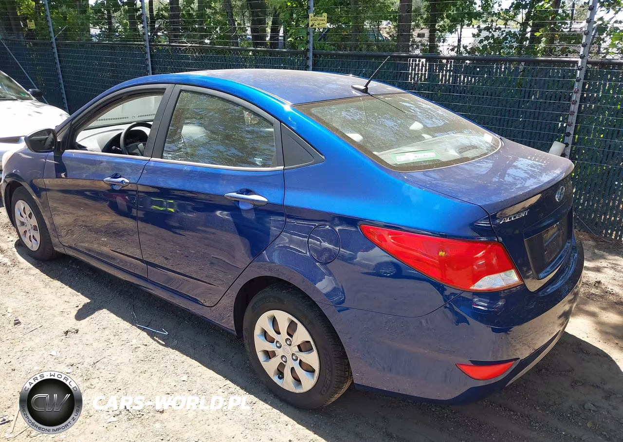 2015 Hyundai Accent Gls VIN:KMHCT4AE1FU920013 - 3