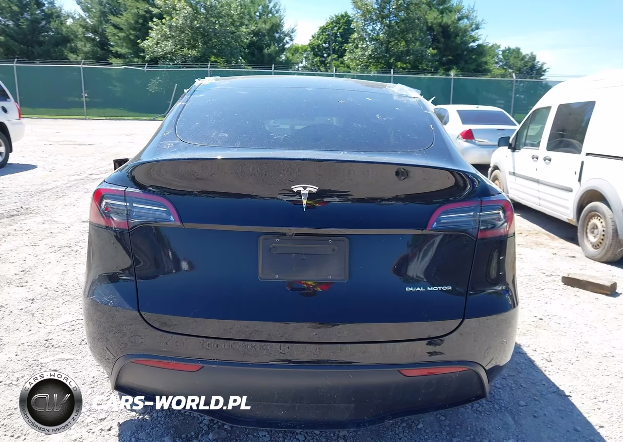 2024 Tesla Model Y Long Range Dual Motor All-Wheel Drive VIN:7SAYGDEE2RF983565 - 15