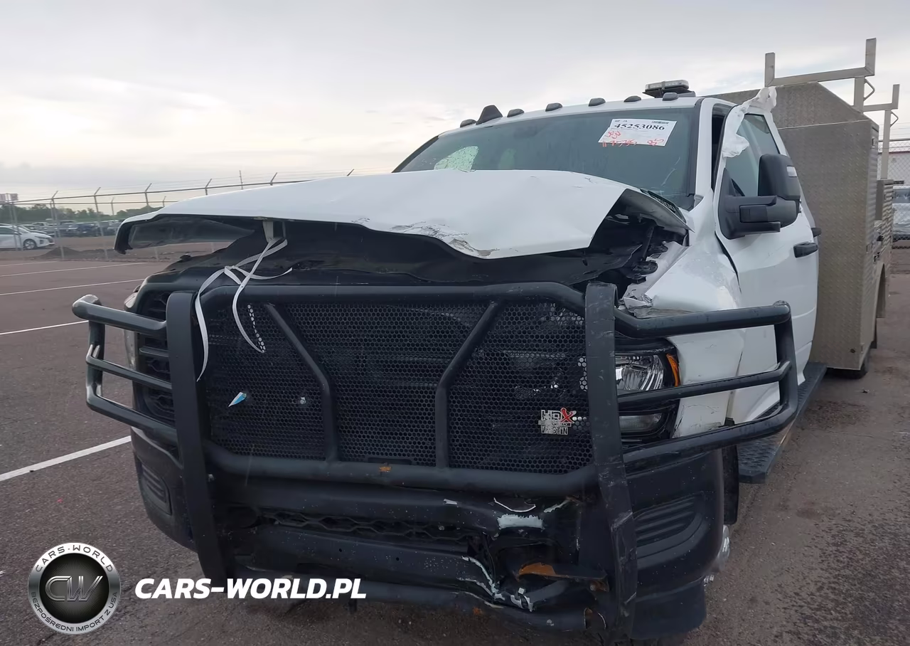 2023 Ram 3500 Chassis Tradesman-Slt-Laramie-Limited VIN:3C7WRTCL8PG553205 - 11
