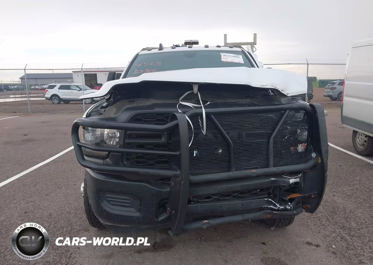 2023 Ram 3500 Chassis Tradesman-Slt-Laramie-Limited VIN:3C7WRTCL8PG553205 - 12