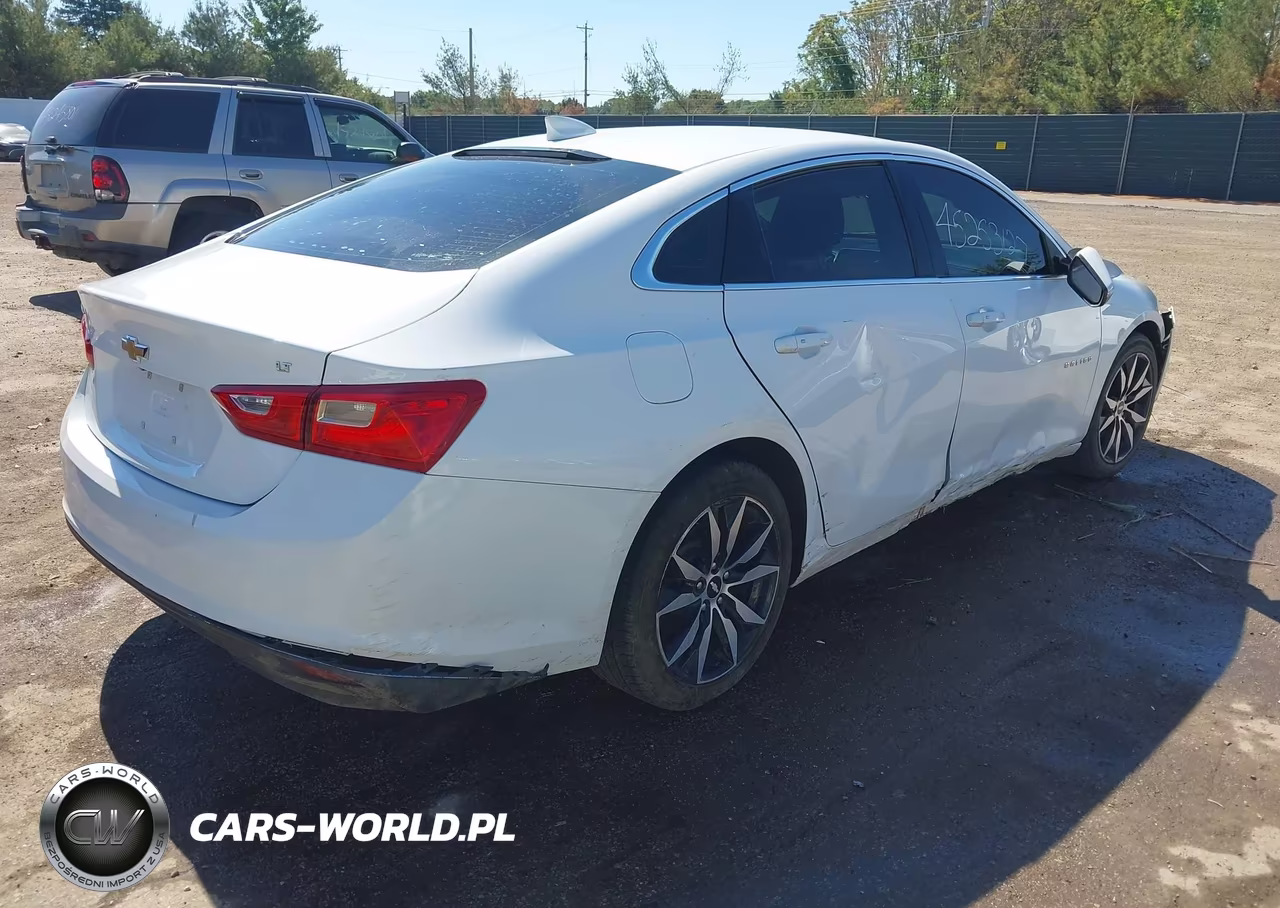 2018 Chevrolet Malibu Lt VIN:1G1ZD5STXJF275396 - 4