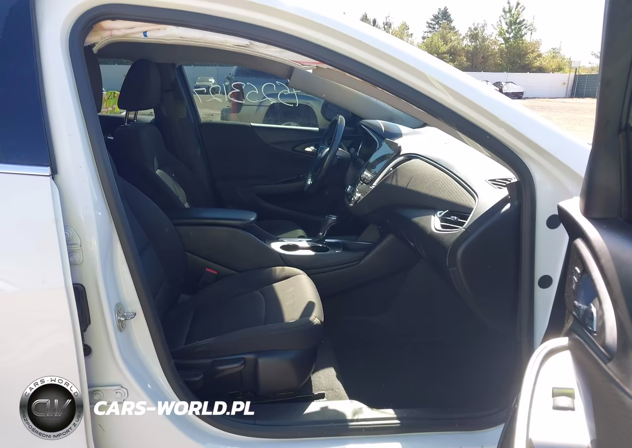 2018 Chevrolet Malibu Lt VIN:1G1ZD5STXJF275396 - 5