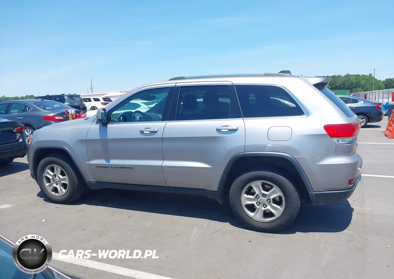 2017 Jeep Grand Cherokee Laredo 4X2 VIN:1C4RJEAG2HC868718 - 14