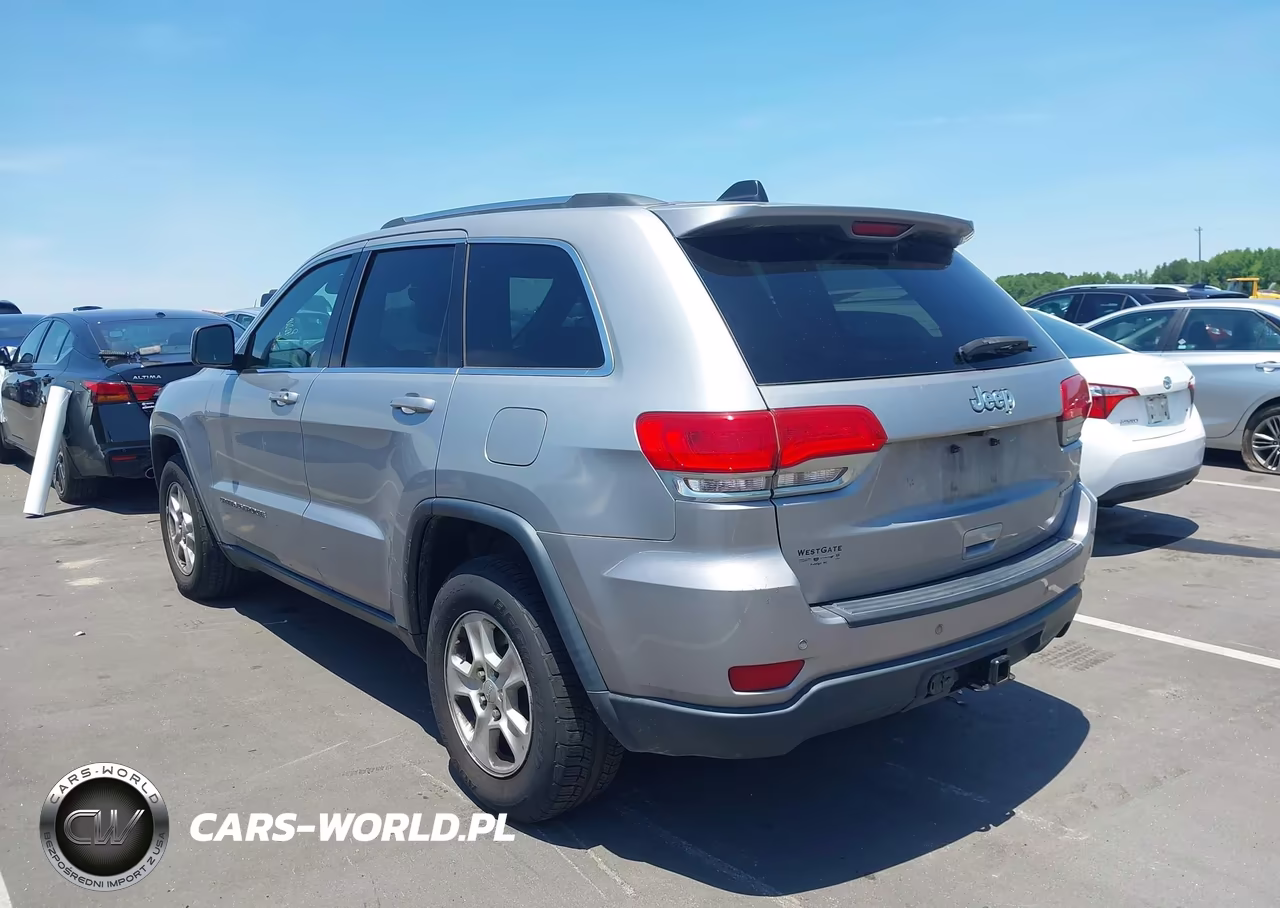 2017 Jeep Grand Cherokee Laredo 4X2 VIN:1C4RJEAG2HC868718 - 3