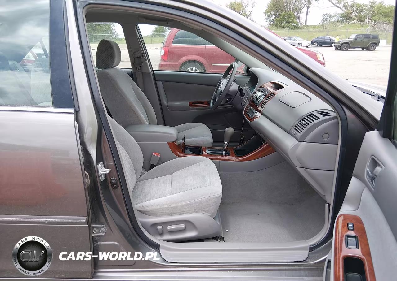 2003 Toyota Camry Xle VIN:4T1BE32K63U783988 - 5