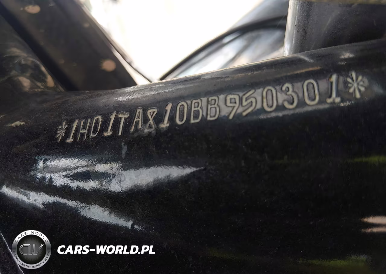 2011 Harley-Davidson Fltruse VIN:1HD1TA810BB950301 - 10
