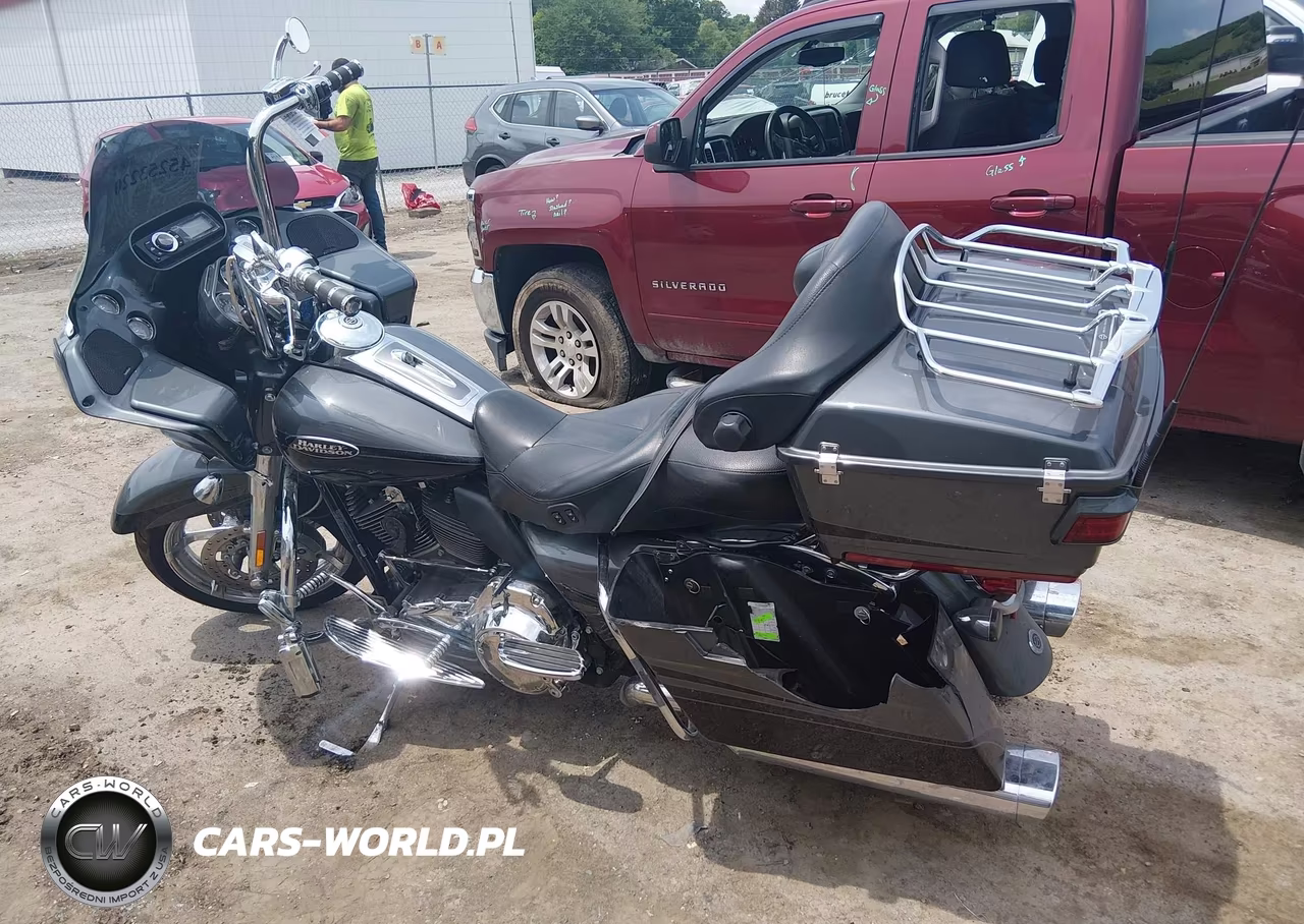 2011 Harley-Davidson Fltruse VIN:1HD1TA810BB950301 - 13