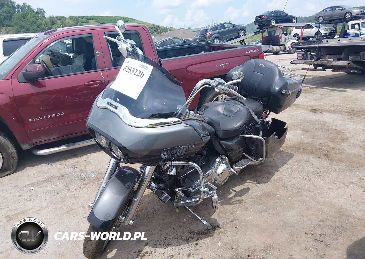 2011 Harley-Davidson Fltruse VIN:1HD1TA810BB950301 - 2