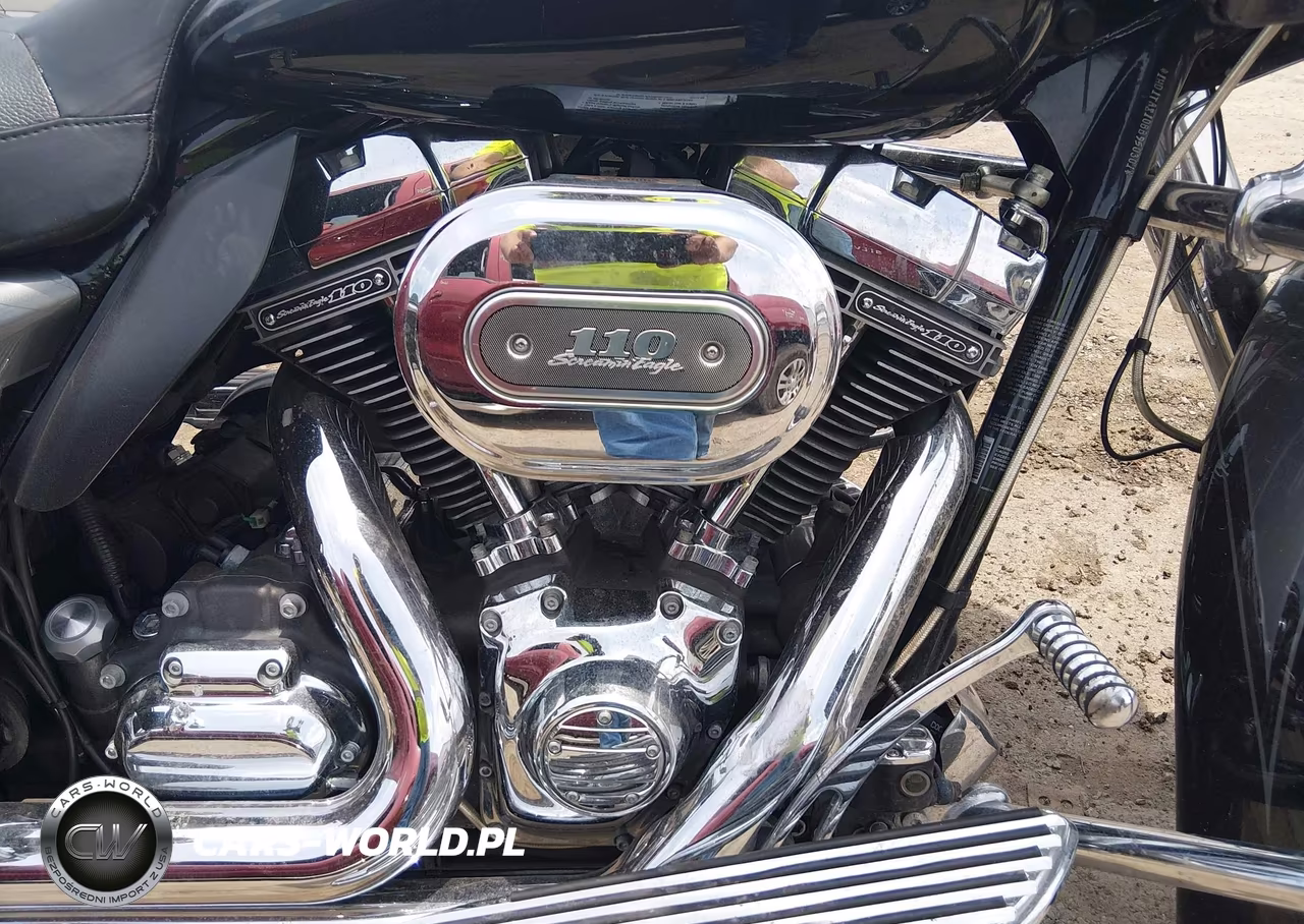 2011 Harley-Davidson Fltruse VIN:1HD1TA810BB950301 - 8