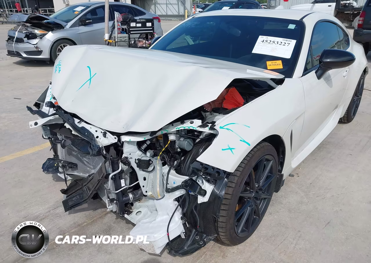 2025 Toyota Gr86 Premium VIN:JF1ZNBE14S9760989 - 6