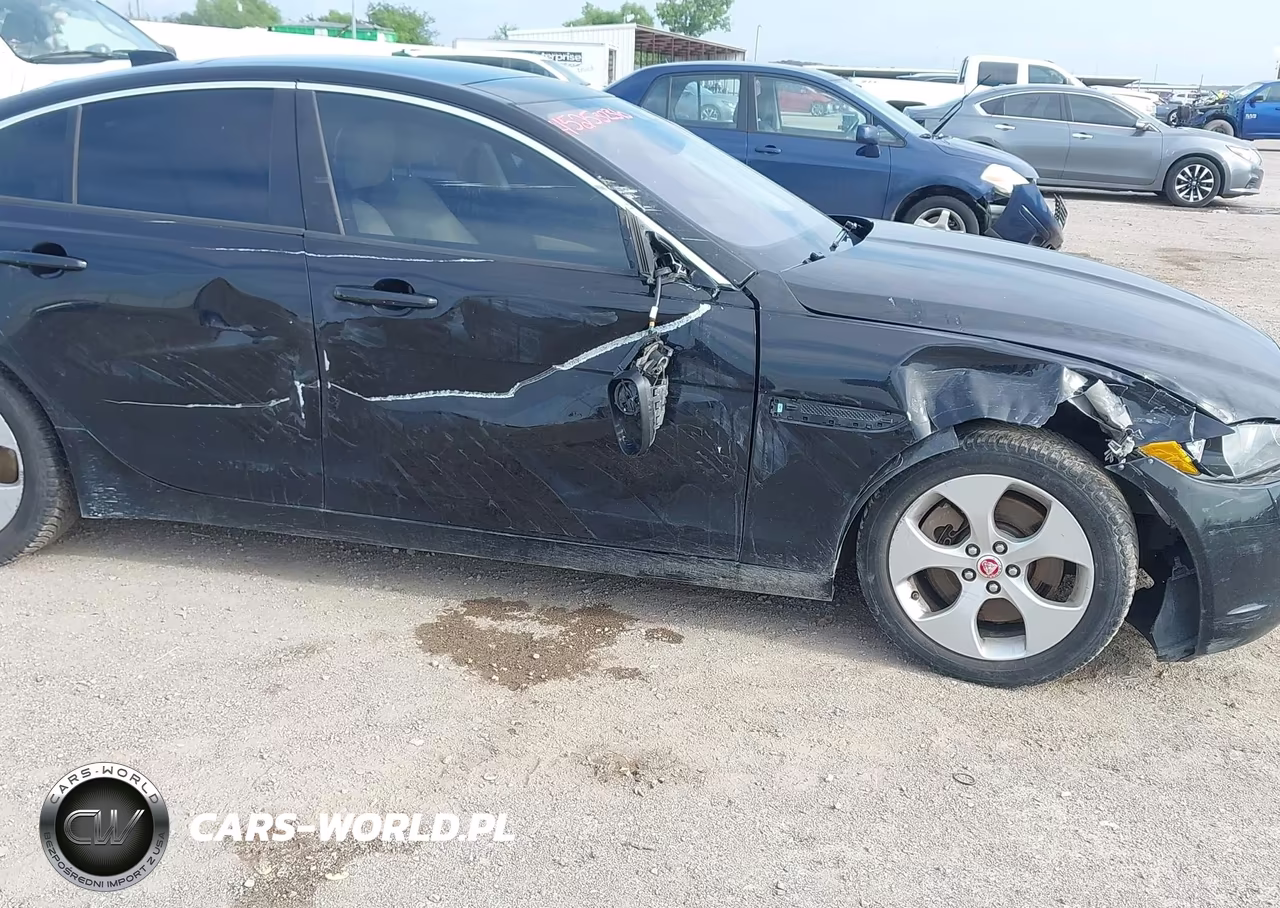 2017 Jaguar Xe 25T VIN:SAJAR4BG7HA968180 - 6