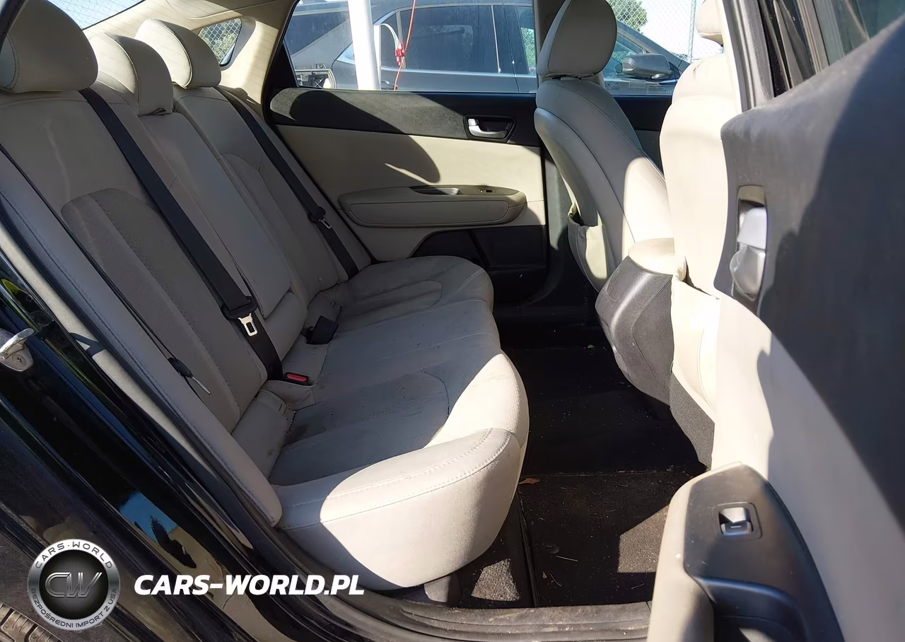 2018 Kia Optima Lx VIN:5XXGT4L35JG252331 - 8