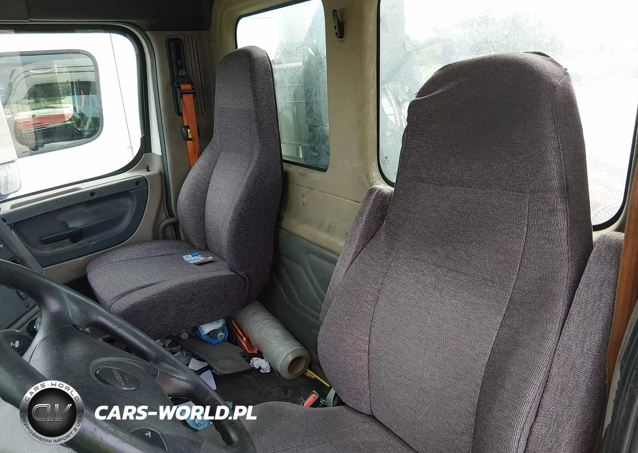 2013 Freightliner Cascadia 113 VIN:3AKJGBDV7DSFE2374 - 6
