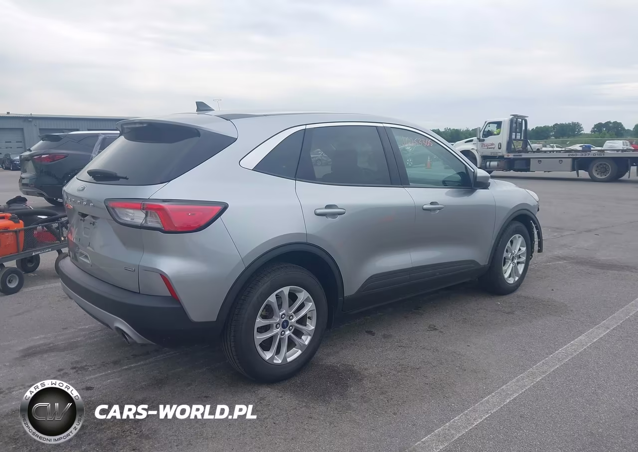 2021 Ford Escape Se Hybrid VIN:1FMCU0BZ3MUB18566 - 4