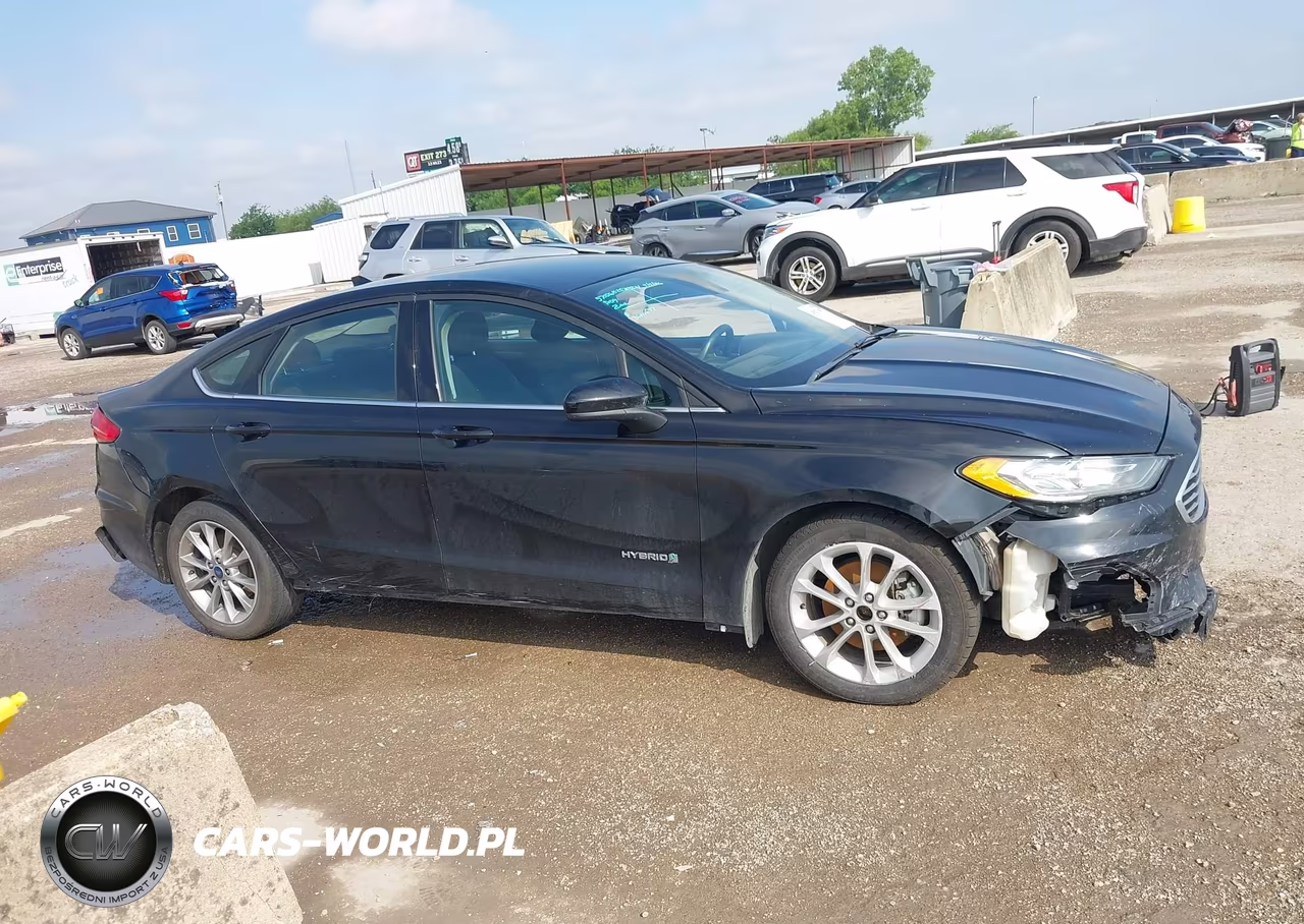 2019 Ford Fusion Hybrid Se VIN:3FA6P0LU2KR143707 - 13