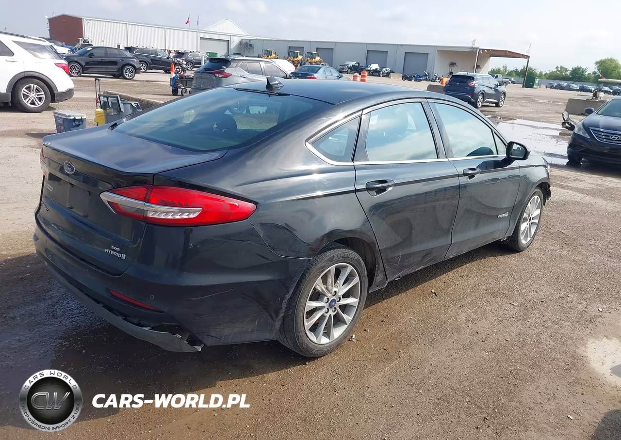 2019 Ford Fusion Hybrid Se VIN:3FA6P0LU2KR143707 - 4