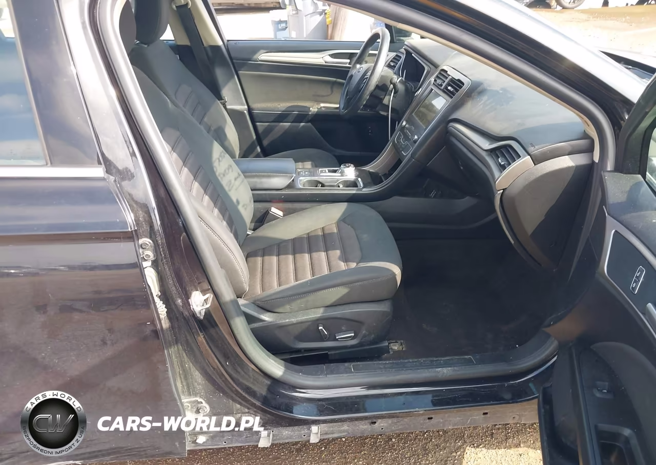 2019 Ford Fusion Hybrid Se VIN:3FA6P0LU2KR143707 - 5