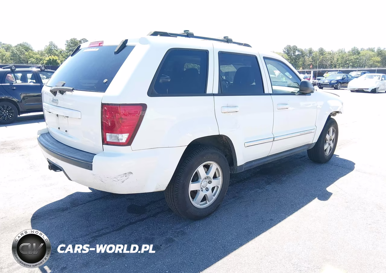 2010 Jeep Grand Cherokee Laredo VIN:1J4PS4GK5AC144001 - 4