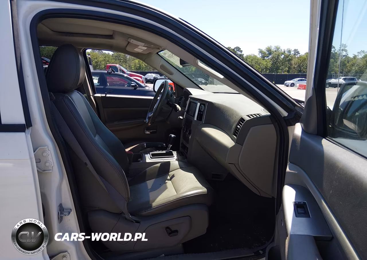 2010 Jeep Grand Cherokee Laredo VIN:1J4PS4GK5AC144001 - 5